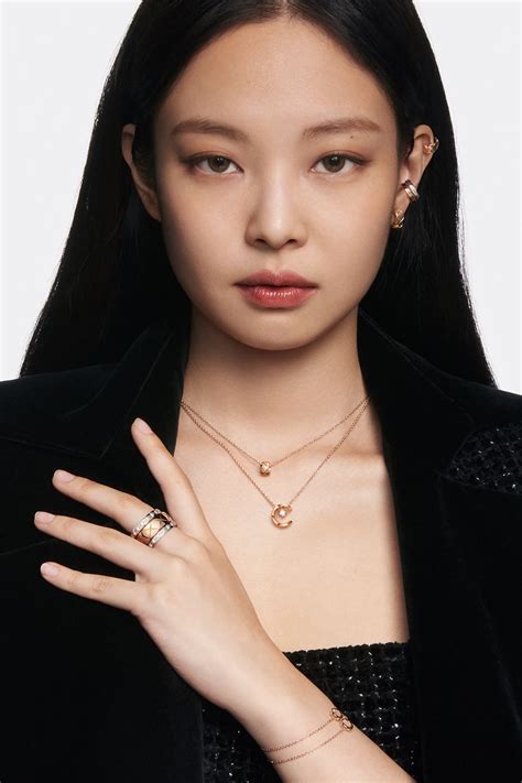 jennie blackpink chanel.